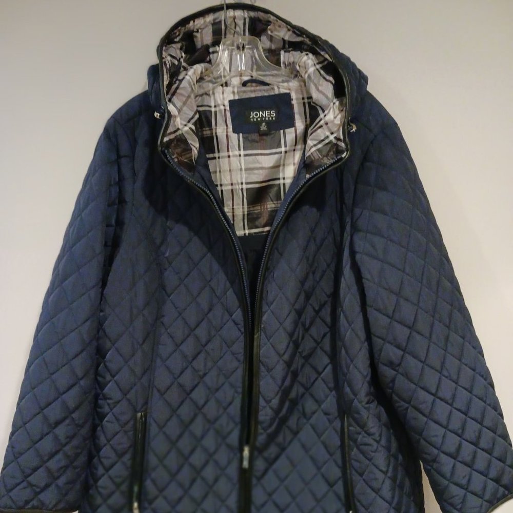Jones NY- Navy quilted jacket. Size 2x-Never Worn
